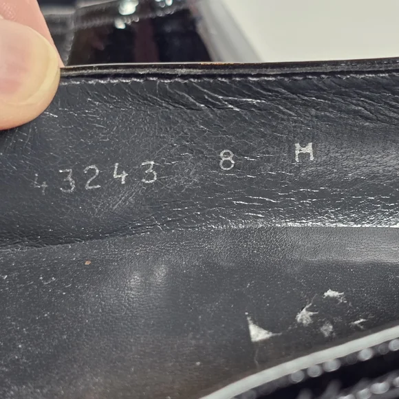 Stuart Weitzman Black Payent Leather With Grosgrain Ribbon Detail Loafers Size 8 - Picture 8 of 8